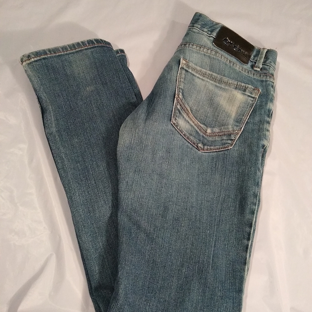 Etnies faded jeans